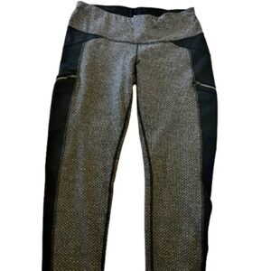 Athleta High-Waisted Leggings -- Size Small -- Stylish & Functional!